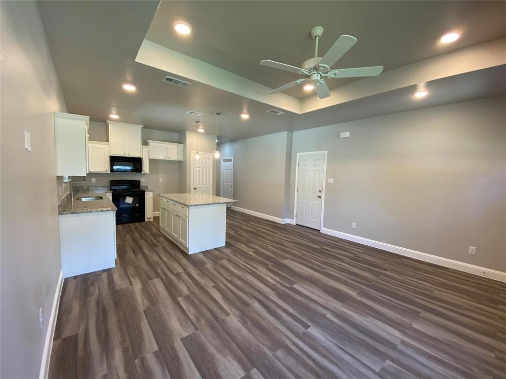 2221 Langford Street, Greenville, TX 75401