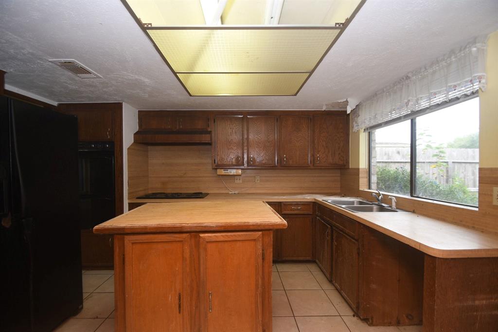 11111 Sageknight Drive, Houston, TX 77089