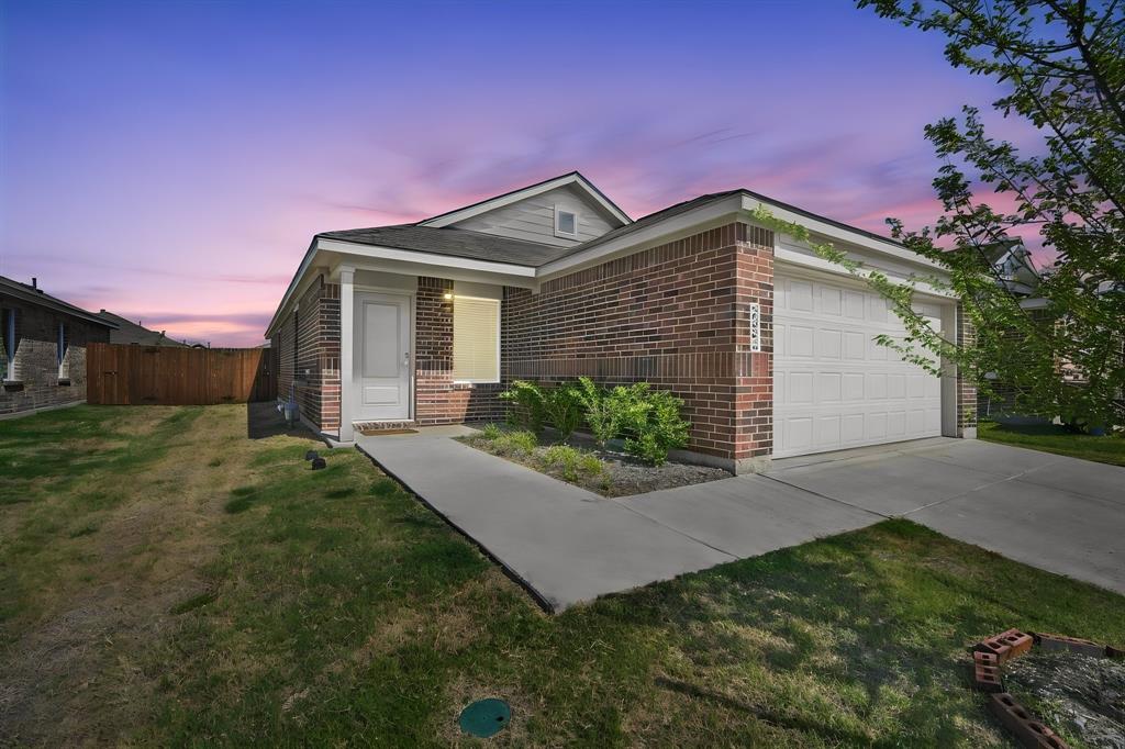2052 Shady Oaks Drive, Ennis, TX 75119 2052 Shady Oaks Drive, Ennis, TX 75119