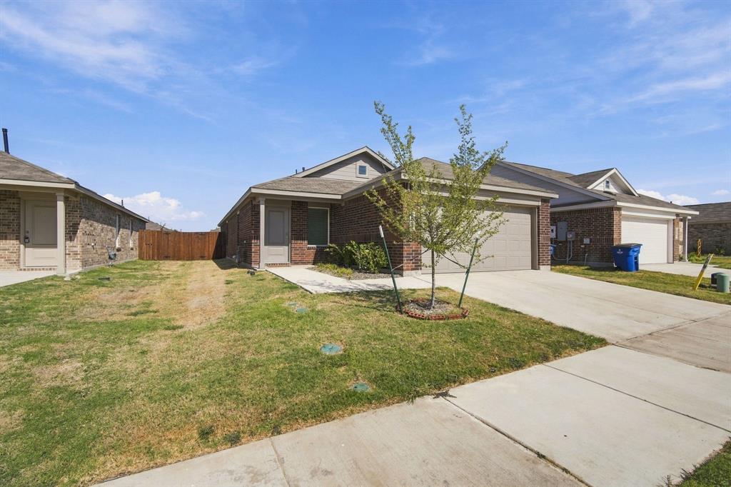2052 Shady Oaks Drive, Ennis, TX 75119 2052 Shady Oaks Drive, Ennis, TX 75119