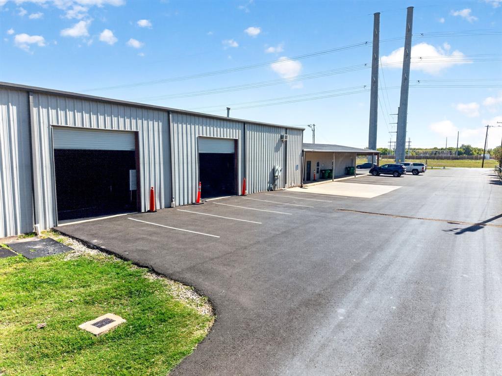 911 W Holiday Drive, Fate, TX 75132