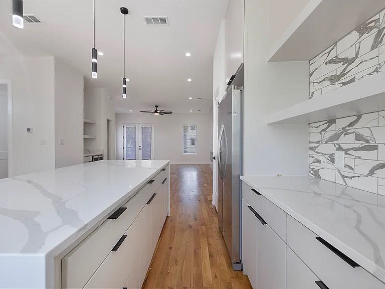 1122 Muncie Avenue, Dallas, TX 75212