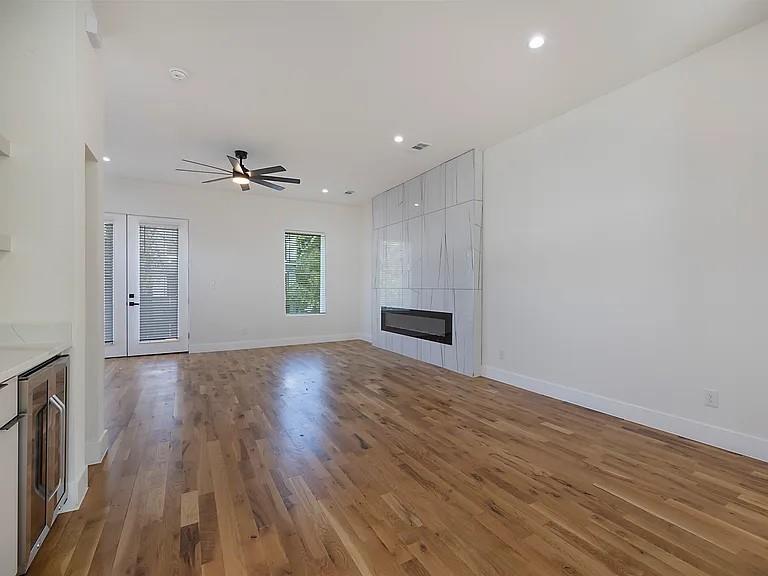 1122 Muncie Avenue, Dallas, TX 75212