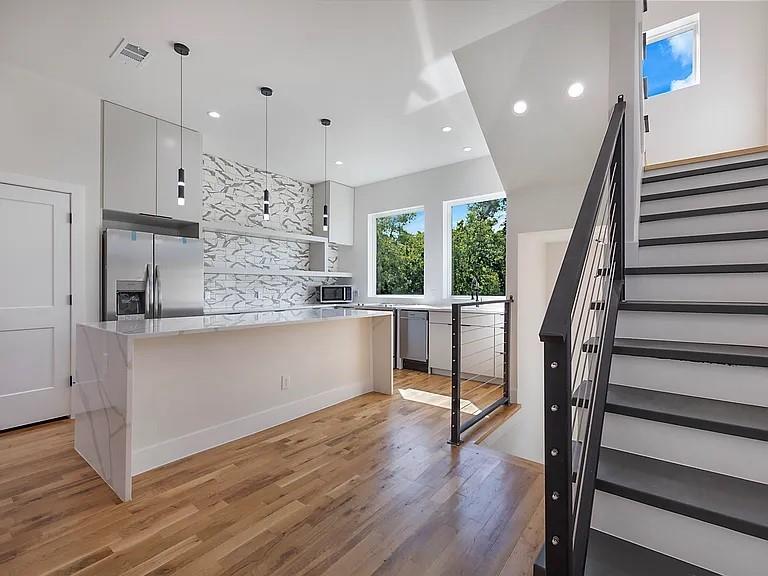 1122 Muncie Avenue, Dallas, TX 75212