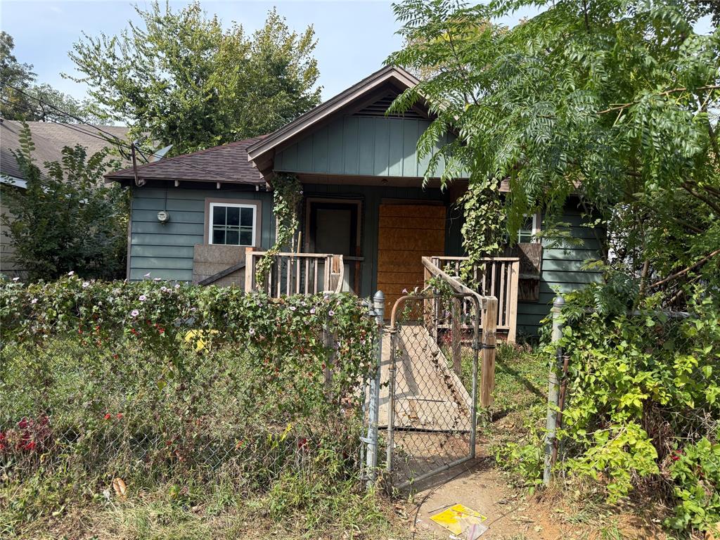 2343 Macon Street, Dallas, TX 75215