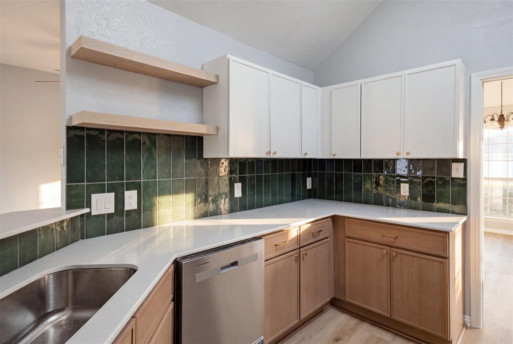 2710 Kingswood Drive, Garland, TX 75040