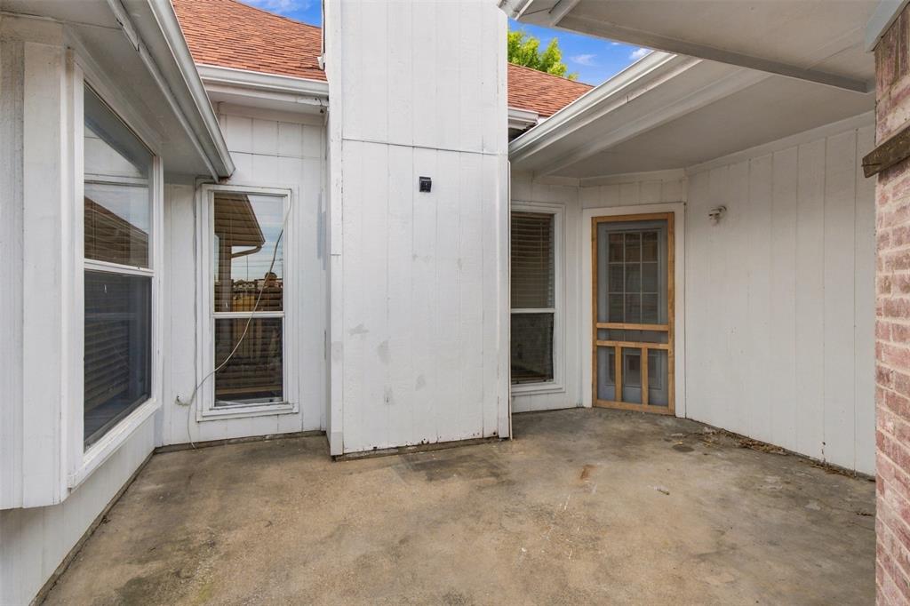 2710 Kingswood Drive, Garland, TX 75040