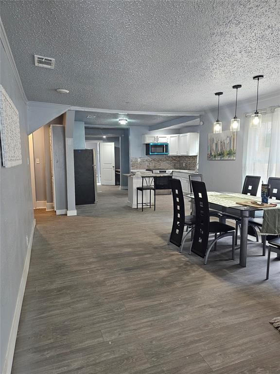 2251 Harding Street, Dallas, TX 75215