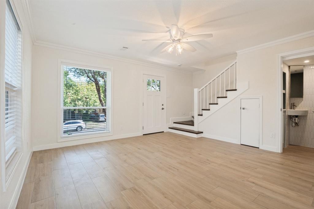 309 N Montreal Avenue, Dallas, TX 75208