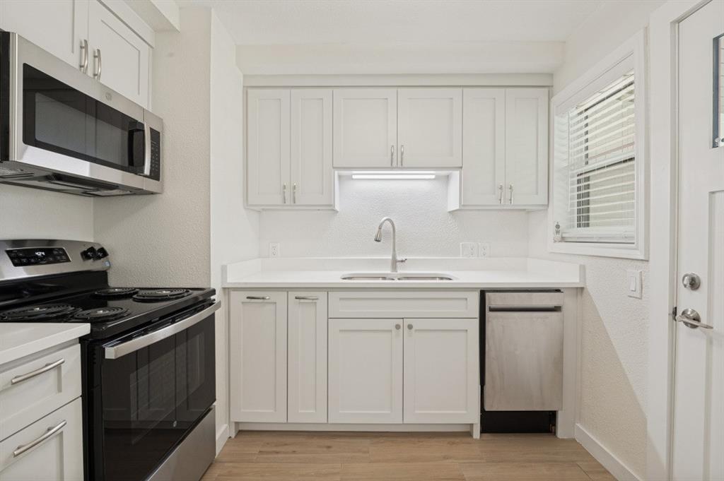 309 N Montreal Avenue, Dallas, TX 75208