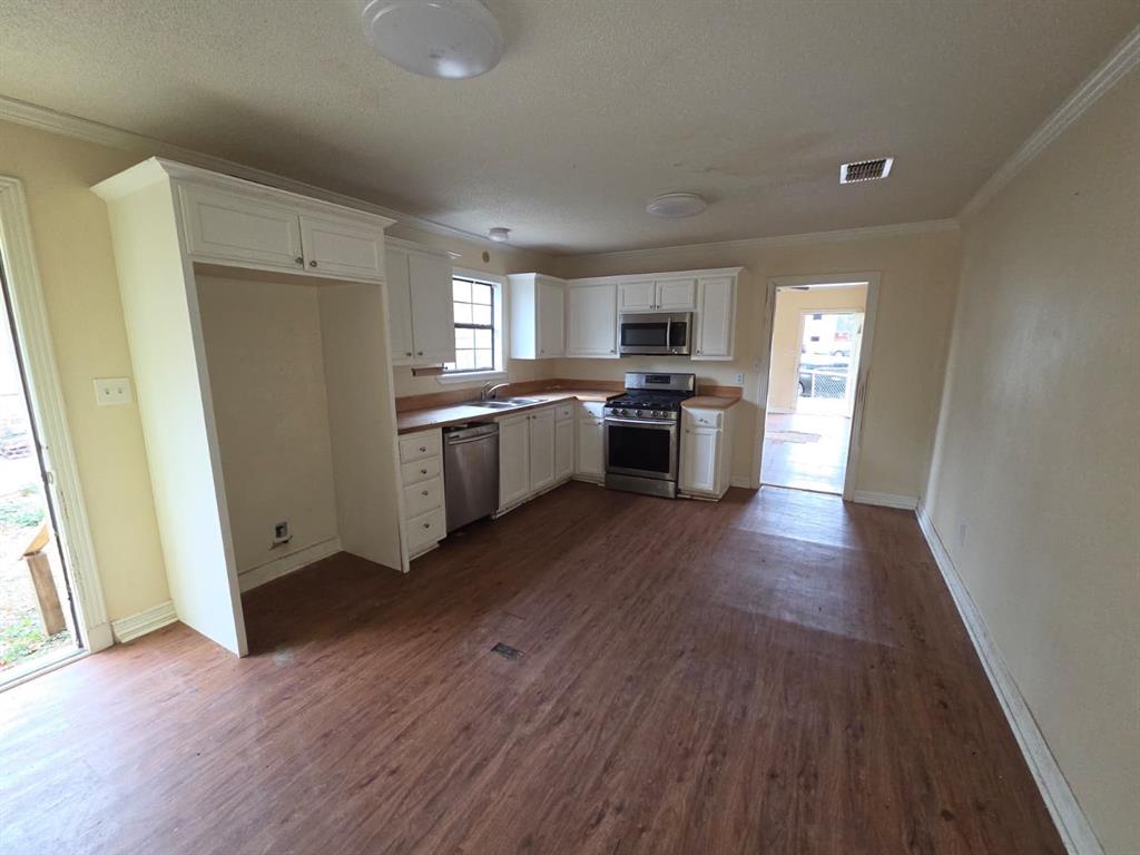 1504 S Kennedy Avenue, Tyler, TX 75701