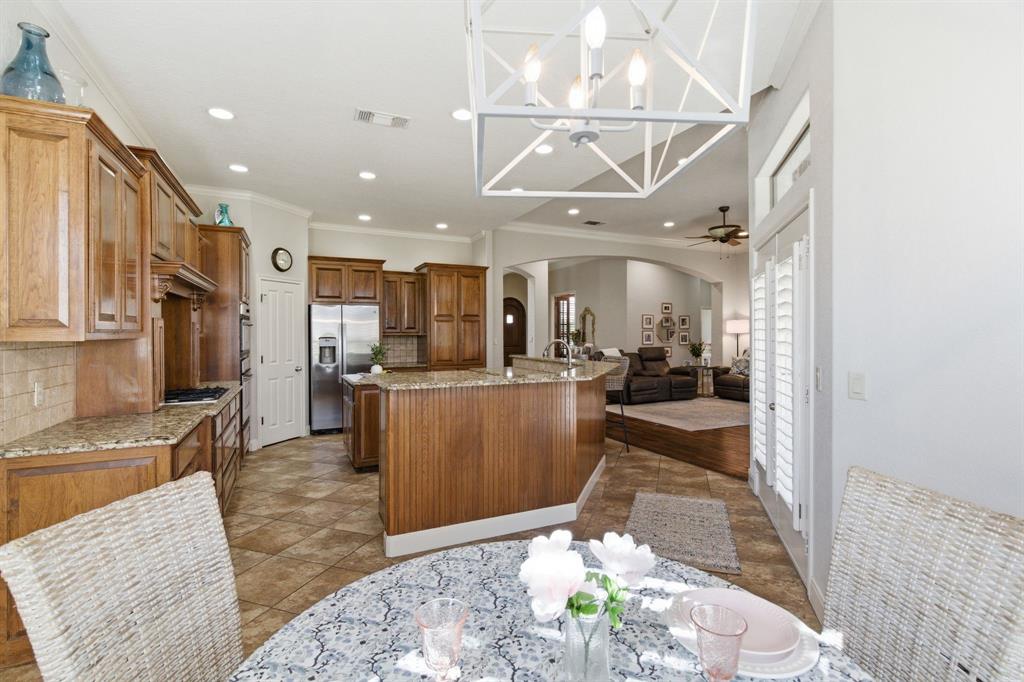 3714 Cove Timber Avenue, Granbury, TX 76049