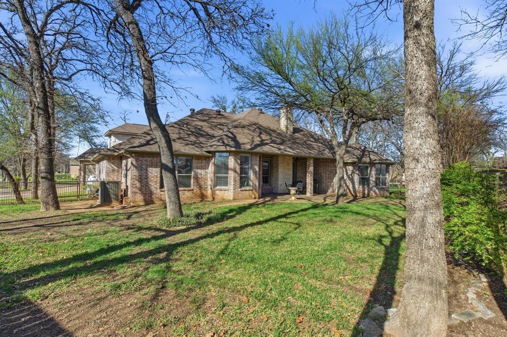 3714 Cove Timber Avenue, Granbury, TX 76049