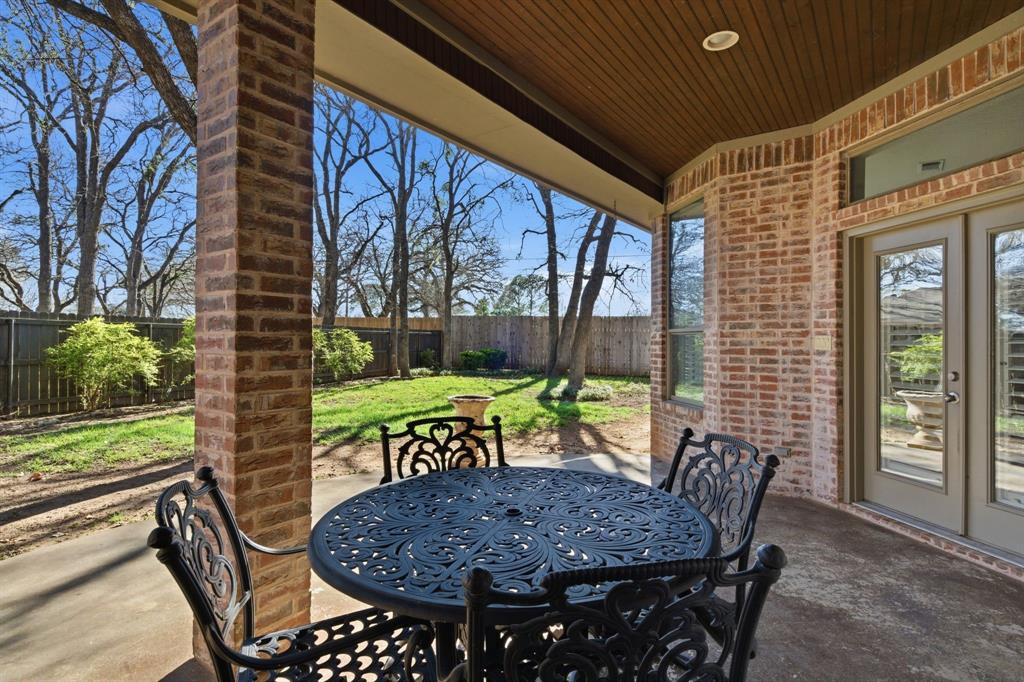 Nice deep covered back patio to enjoy those lovely evenings.