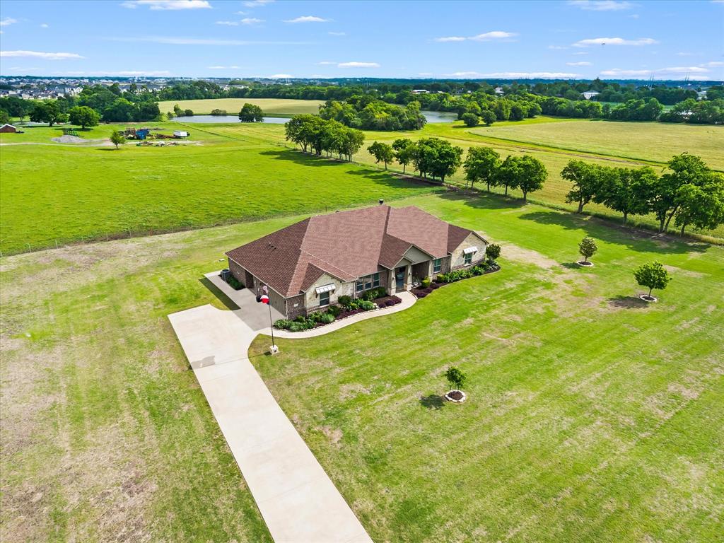 331 Mcclendon Road, Lavon, TX 75166