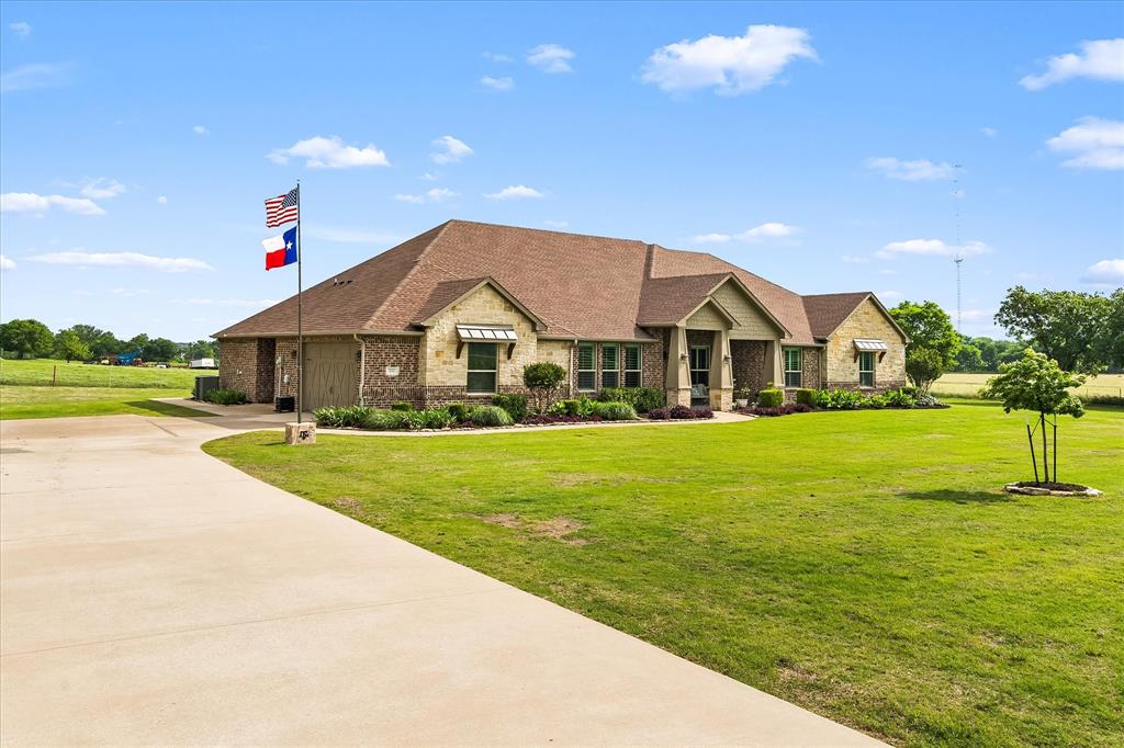 331 Mcclendon Road, Lavon, TX 75166