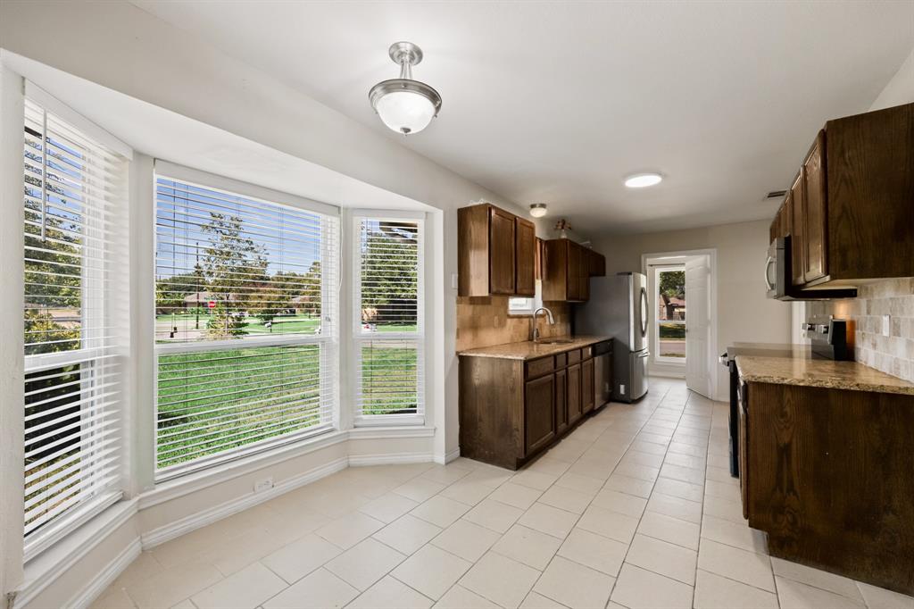 722 Worcester Lane, Garland, TX 75040