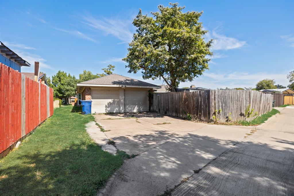 722 Worcester Lane, Garland, TX 75040