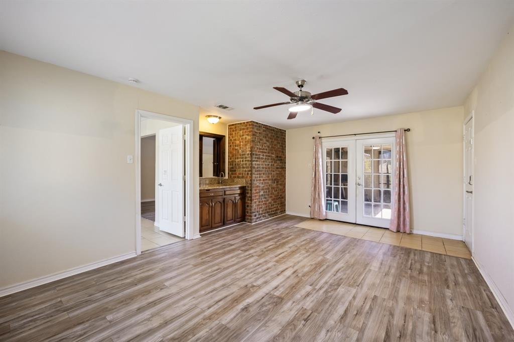 722 Worcester Lane, Garland, TX 75040