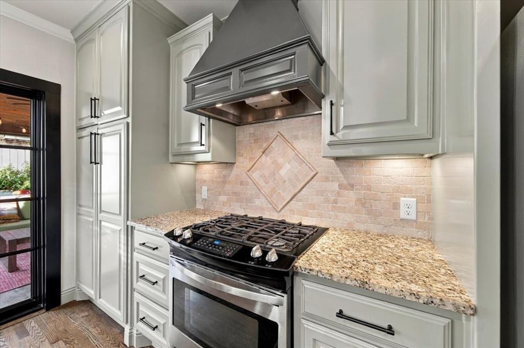 1006 Cordova Street, Dallas, TX 75223