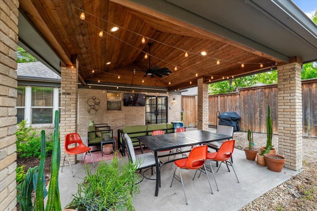 1006 Cordova Street, Dallas, TX 75223