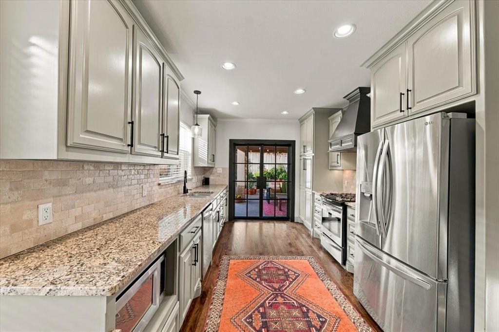 1006 Cordova Street, Dallas, TX 75223