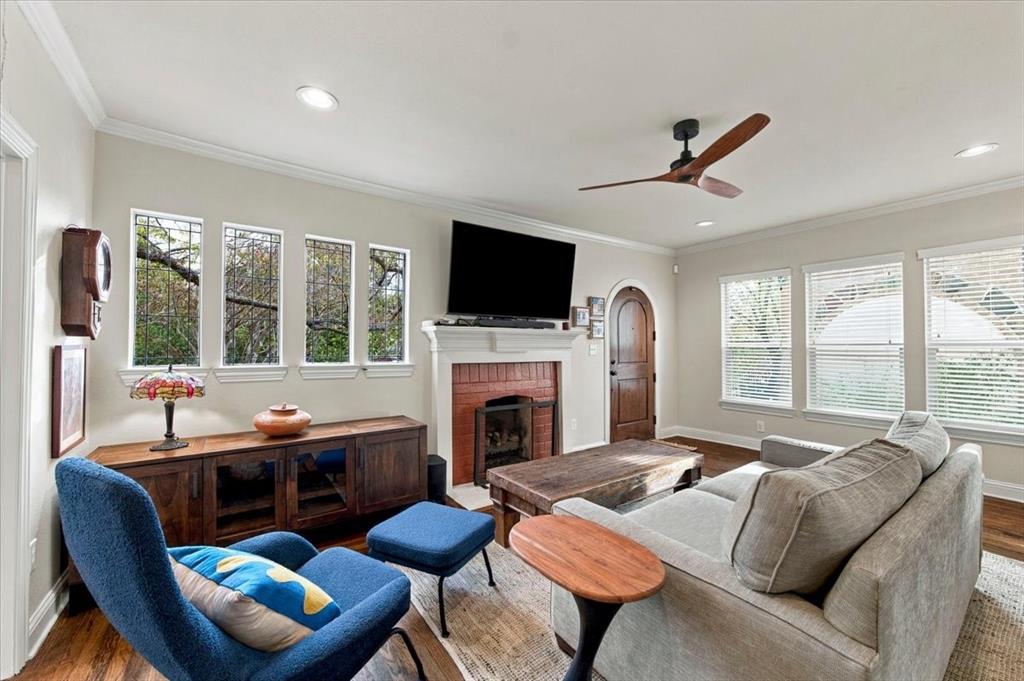 1006 Cordova Street, Dallas, TX 75223