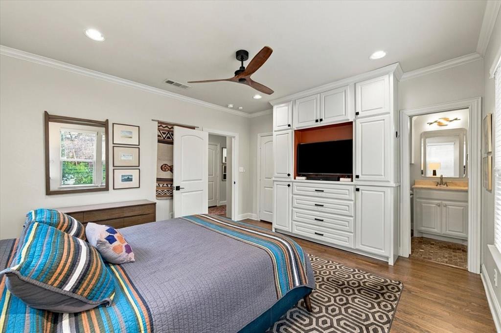 1006 Cordova Street, Dallas, TX 75223