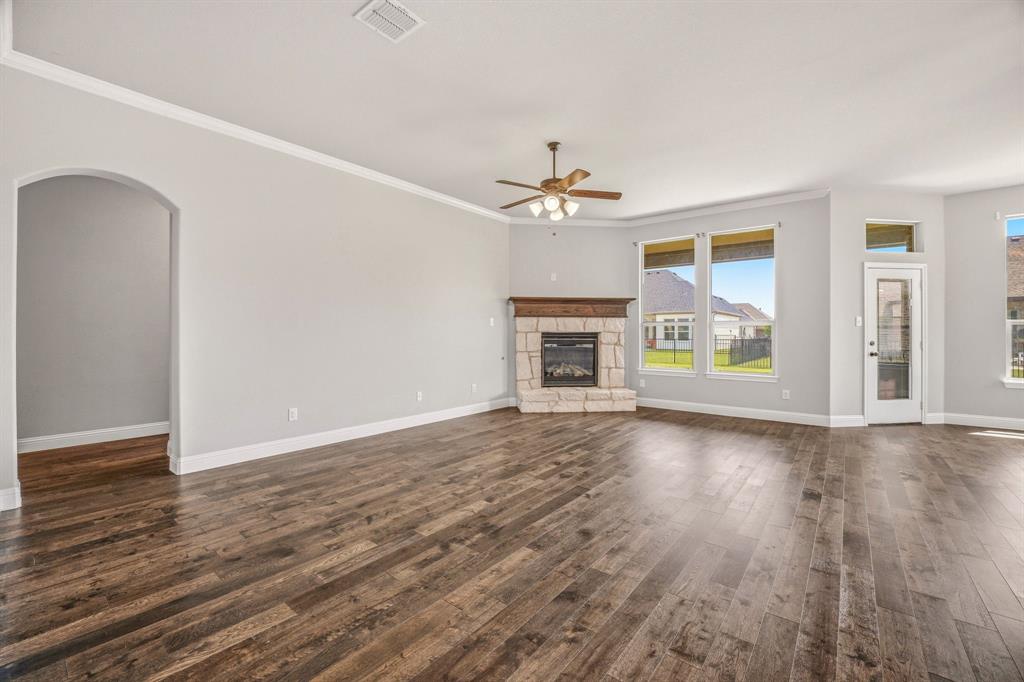 1038 Mickelson Drive, Granbury, TX 76048