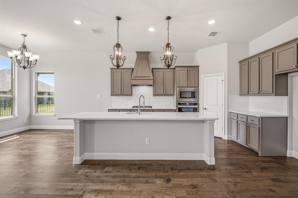 1038 Mickelson Drive, Granbury, TX 76048