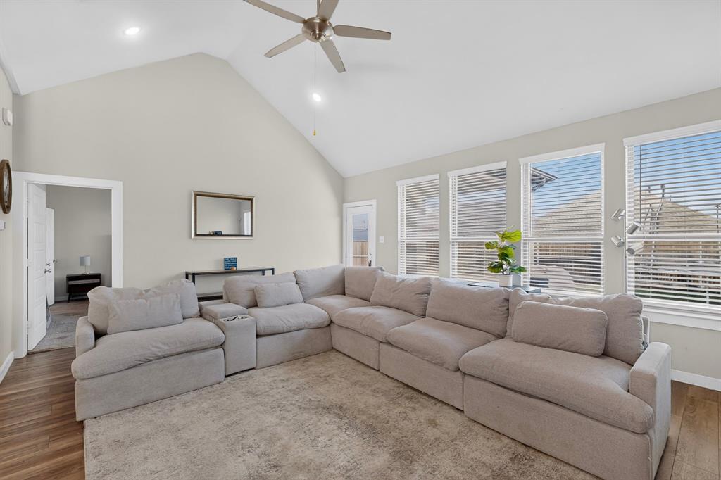 640 Medinah Road, Red Oak, TX 75154