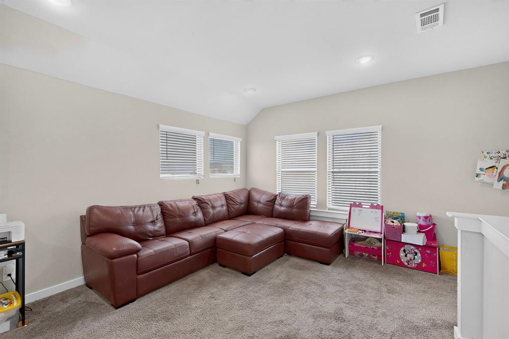 640 Medinah Road, Red Oak, TX 75154