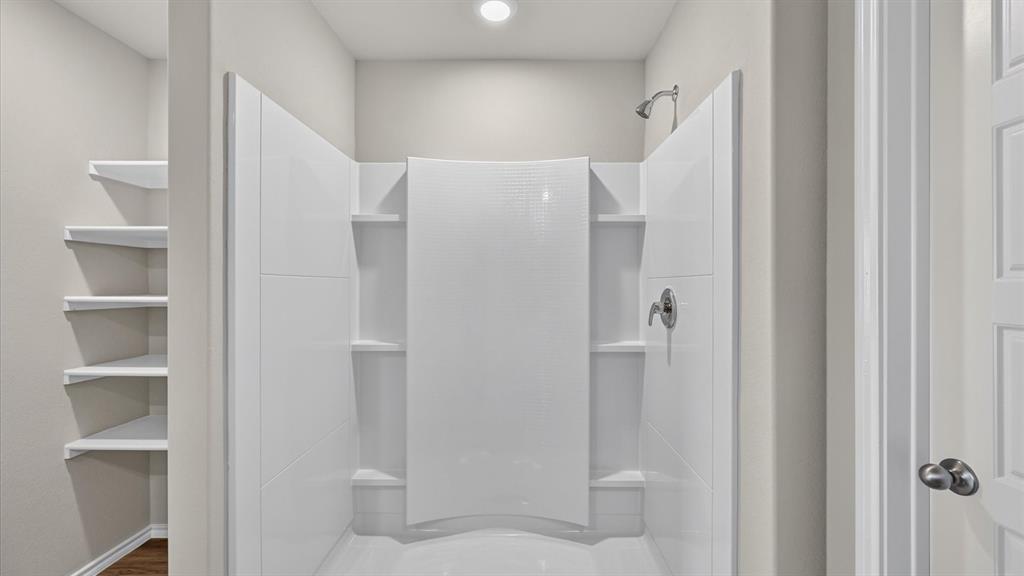 728 SMART STRIKE Trail, Granbury, TX 76049