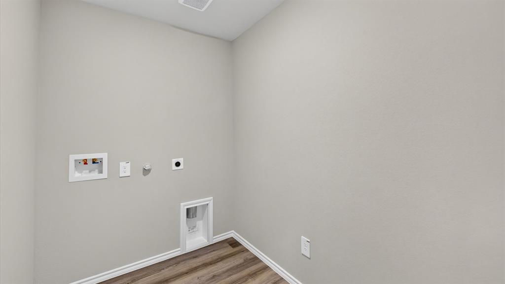 728 SMART STRIKE Trail, Granbury, TX 76049