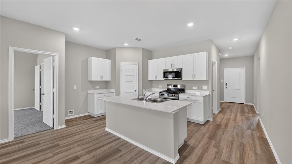 728 SMART STRIKE Trail, Granbury, TX 76049