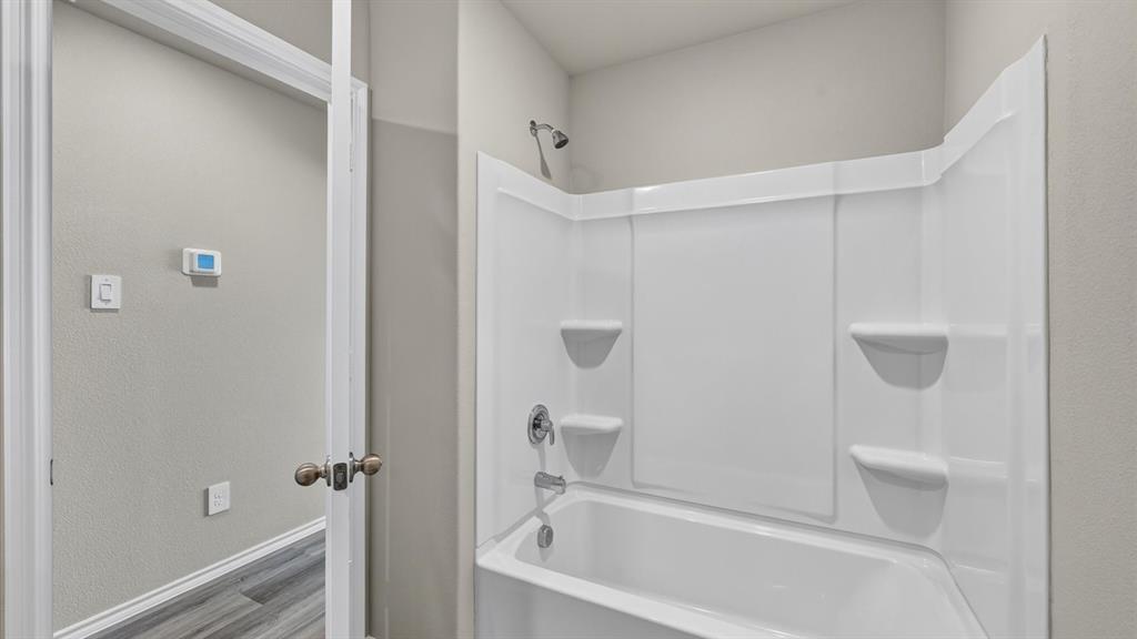 728 SMART STRIKE Trail, Granbury, TX 76049