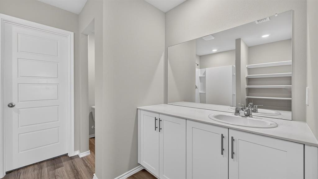 728 SMART STRIKE Trail, Granbury, TX 76049