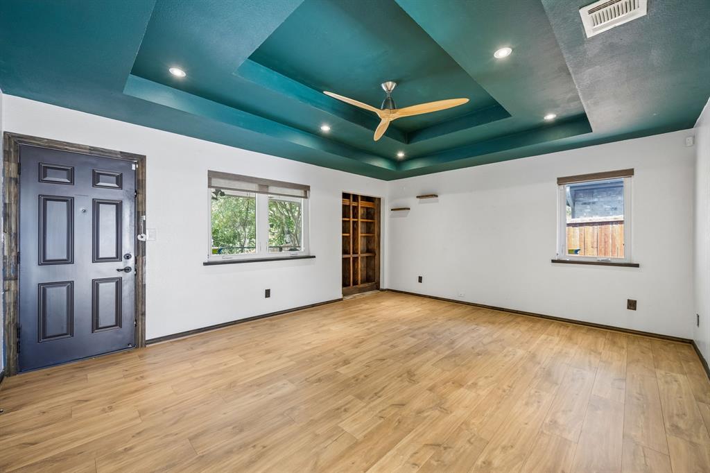 2749 Buna Drive, Dallas, TX 75211