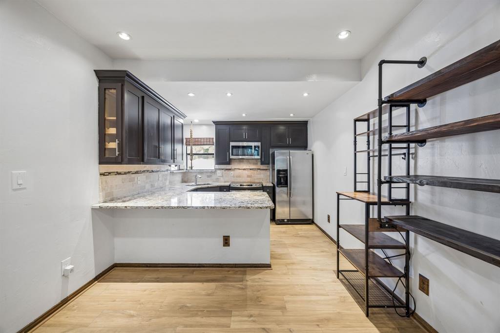 2749 Buna Drive, Dallas, TX 75211