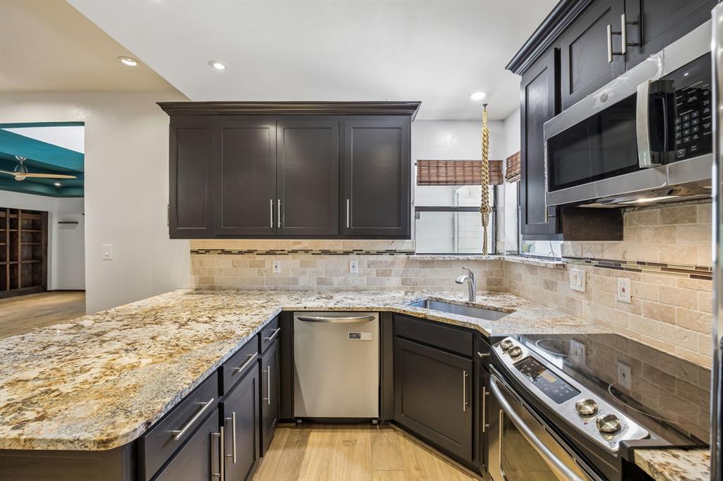 2749 Buna Drive, Dallas, TX 75211