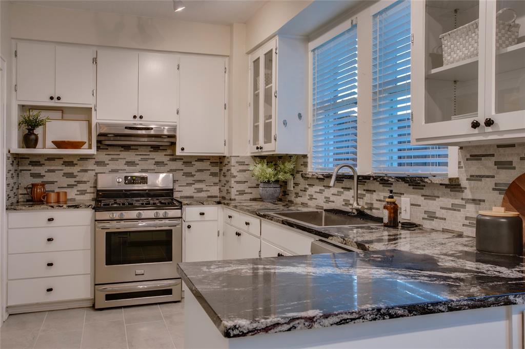 635 N Montclair Avenue, Dallas, TX 75208