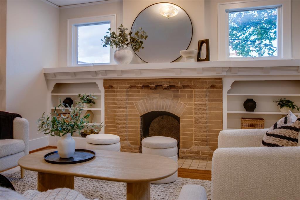 635 N Montclair Avenue, Dallas, TX 75208 635 N Montclair Avenue, Dallas, TX 75208