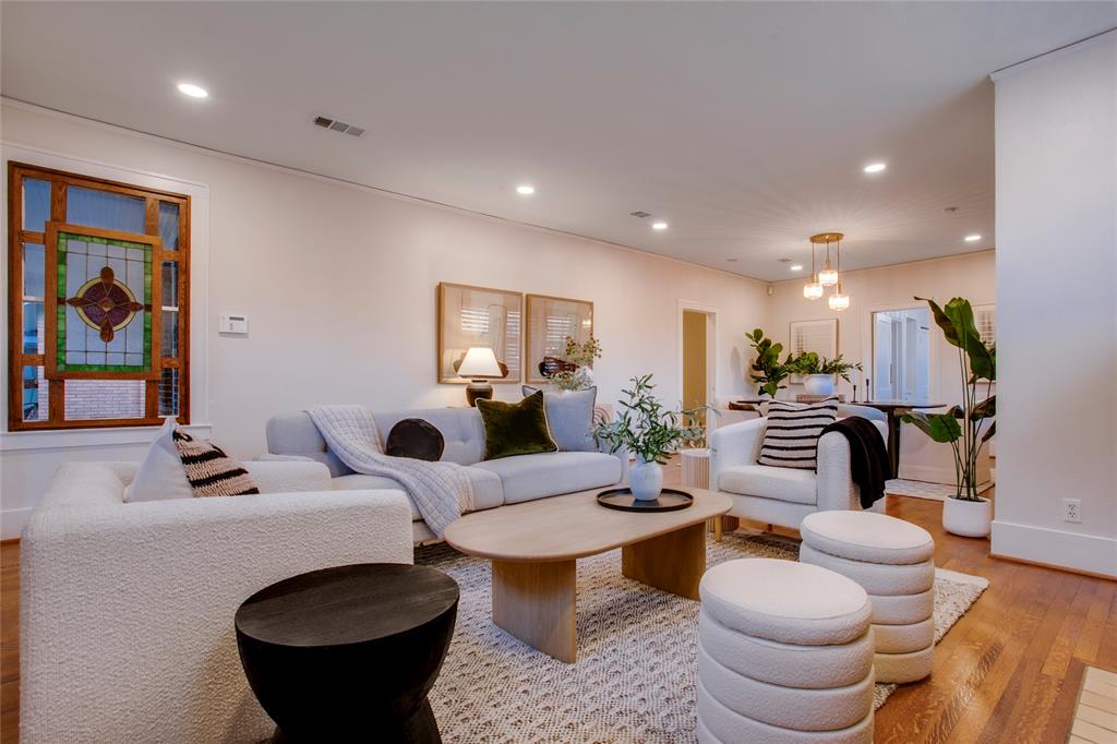 635 N Montclair Avenue, Dallas, TX 75208 635 N Montclair Avenue, Dallas, TX 75208