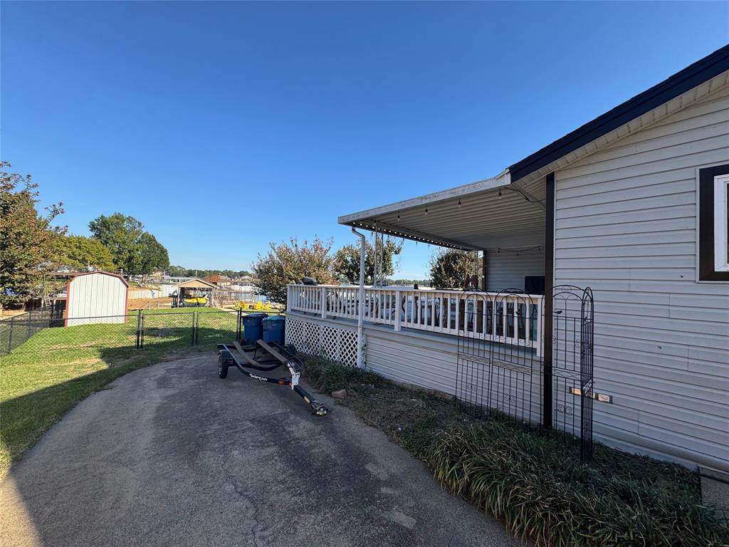 183 Seaside Drive, Gun Barrel City, TX 75156