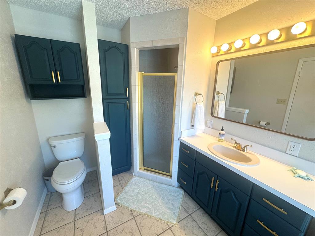 183 Seaside Drive, Gun Barrel City, TX 75156