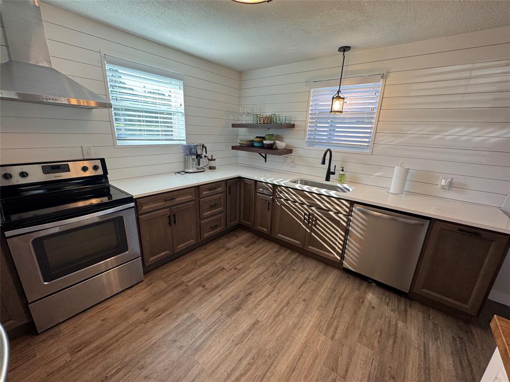 183 Seaside Drive, Gun Barrel City, TX 75156