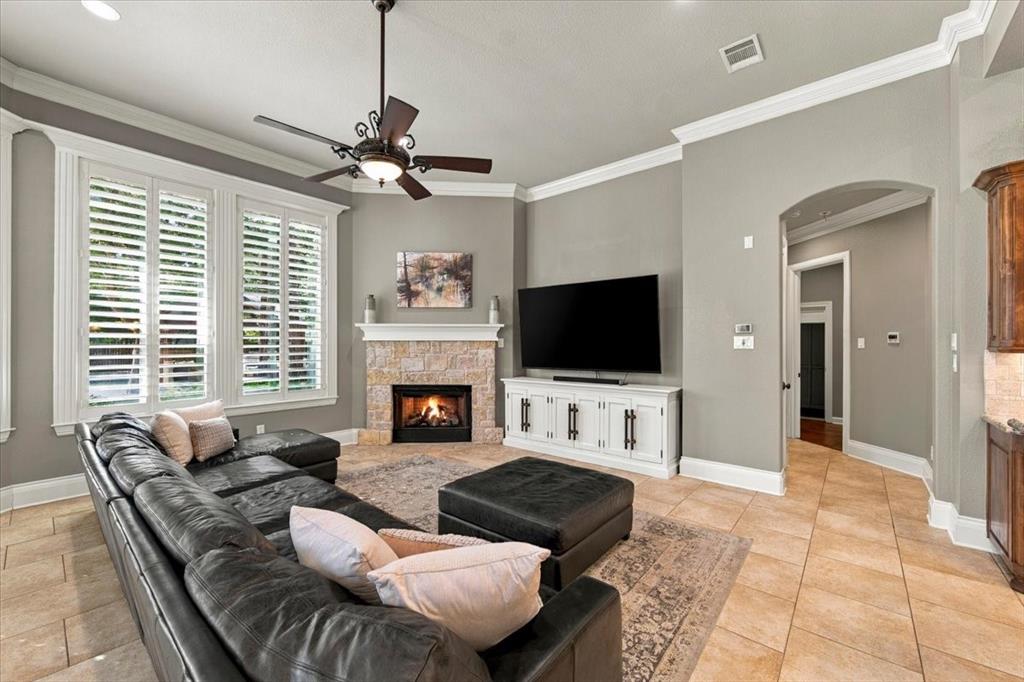 6040 Chapman Ridge Drive, Midlothian, TX 76065