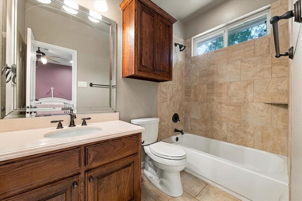 6040 Chapman Ridge Drive, Midlothian, TX 76065