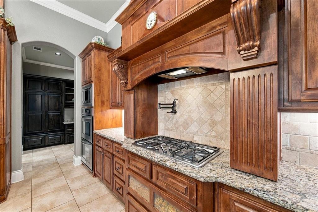 6040 Chapman Ridge Drive, Midlothian, TX 76065