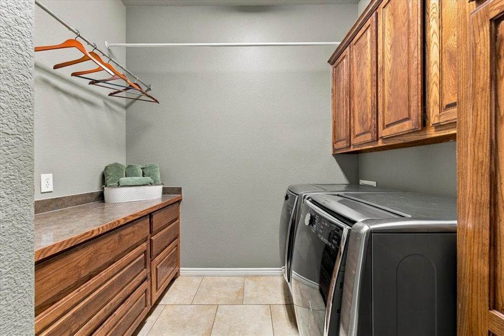 6040 Chapman Ridge Drive, Midlothian, TX 76065